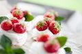 Mini pavlova