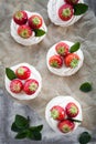 Mini pavlova