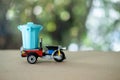 Miniature toy car: Tricycle for loading and unloading garbage