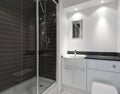 Modern en-suite