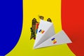 Moldavsko vlajka líčil na papír letadlo 