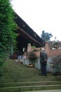 Monter les marches (monastÃÂ¨re Baoguo - mont Emei - Chine)