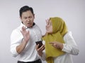 Muslim Couple Having Fight, Angry Wife Find Her Husband Cheating on Phone