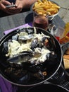 Mussels with rose wine and french fries