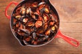 Mussels on stirfried tomato sauce