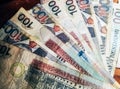 100 nuevos soles banknotes