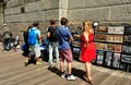 NYC: Tourists on the Brooklyn Bridge Royalty Free Stock Photo