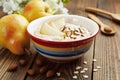 Oatmeal with pear and almonds