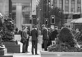 Office workers going to work. London, Canary Wharf