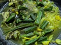 Okra curry on frying pan