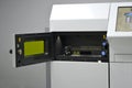 Open working chamber of a laser sintering machine for metal