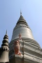 The pagoda was given the name of Wat Preah Chedey Borapaut at Wat Phnom