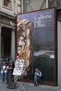 Painter in front of Museum Galleria Degli Uffizi