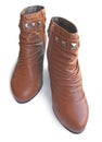 Pair womanish boot with riveting