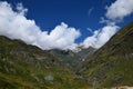 Panorama delle Alpi, Montagna con Cielo Blu e Nuvole Bianche