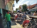 Pedicab first costumers, other still waiting in the pemalang market