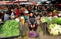 Pengzhou, China: Farmers and Food at Tian Fu Market