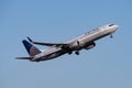 United 737-900ER N68842