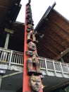 Photo of the central pou at the Arataki Visitor Centre in Auckland