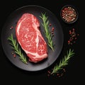 Photo Culinary elegance Raw striploin steak with a blend of spices