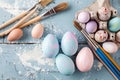 Photo Easter eggs adorned with pastel paints create charming top view