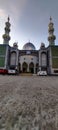 a photo of the iconic mosque of the city of samarinda