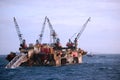 Při kladení potrubí bárka pracovní v sever more 
