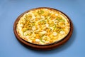 Pizza mozarella with ervilha, corn, onion rings & basil 1 Royalty Free Stock Photo