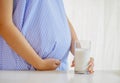 Pregnant women drink milk ,healthy nutrition