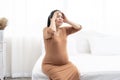 Pregnant women feel headaches and fever
