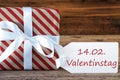 Present With Label, Valentinstag Means Valentines Day