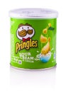 Pringles potato chips, sour cream & onion
