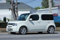 Private Nissan Cube, Mini van.