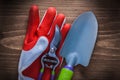 Protective glove steel gardening secateurs and trowel agricultur