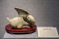 Qing Dynasty ceramic art, vegetarian poultry, `lion goose`