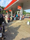 queues for refueling vehicles at Pertamina Indonesia due to the scarcity of fuel supply and high prices pertamax, pertalite