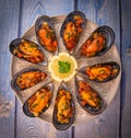 RECIPE FOR SPANISH MUSSELS WITH CHORIZO, WHITE WINE SAUCE, PEPPER, TOMATO, ONION