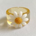 Luxury Daisy Acrylic Resin Art Ring - Pastel Yellow And White Statement Jewelry