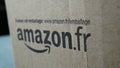 Amazon box detail with the french wording and the link to evaluate