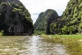 Row boat tam coc