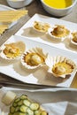 Scallops au gratin are a tasty and refined seafood appetizer, perfect for special and festive occasions. It is a simple