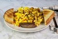 scramble eggs with peppers and home fries