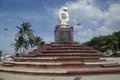 Sculpture of dolphins on the waves monument in Laem Thaen Capeat Bang Saen Beachon in Chonburi, Thailanda