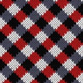 Seamless knitted quadratic pattern