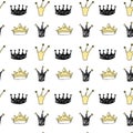 Seamless pattern with sketch crowns.