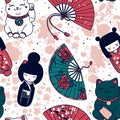 Seamless pattern with traditional asian souvenirs^ hand paper fans, kokeshi dolls, maneki neko and sakura flowers Royalty Free Stock Photo