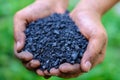Selective focus of fine coal sizing of 0-10 mm in worker`s hands