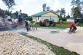 Shelling maize