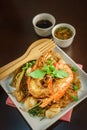 Shrimp cooking with vermicelli and seafood sauce