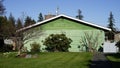 Small house with nice lawn in Everett
